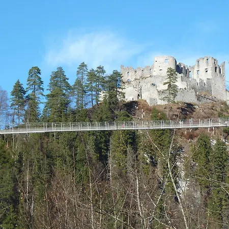 Konukevi Gastehaus Frischhut 3*