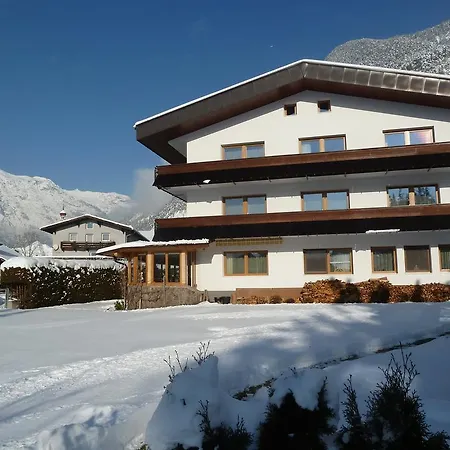 Gastehaus Frischhut 3*