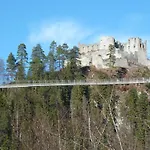 بيت ضيافة Gastehaus Frischhut 3*